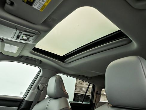 Used 2022 Toyota Highlander XLE image 13