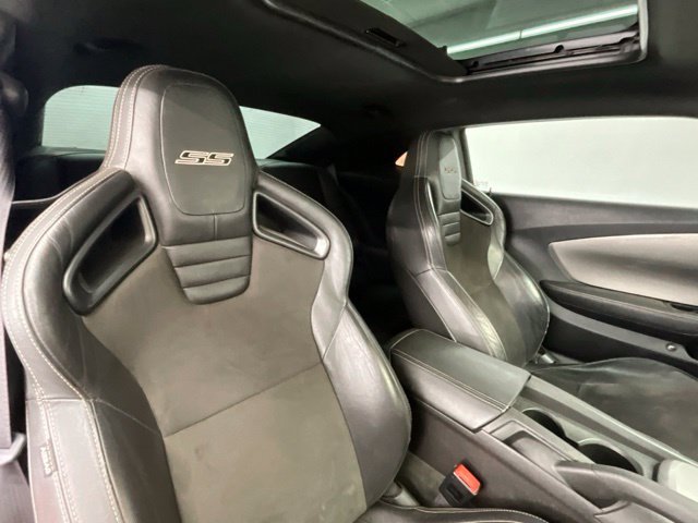 Used 2015 Chevrolet Camaro SS w/ RS Package RWD image 13