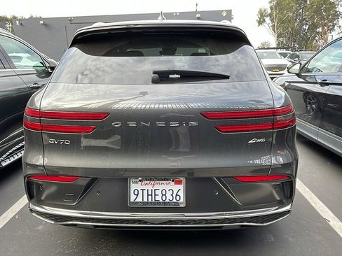 Used 2026 Genesis GV70 2.5T image 3
