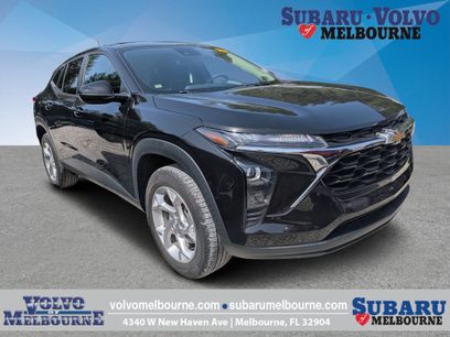 Used 2024 Chevrolet Trax LS w/ LS Convenience Package