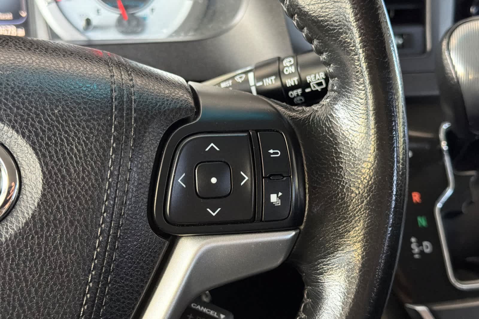 Used 2016 Toyota Sienna SE FWD image 26