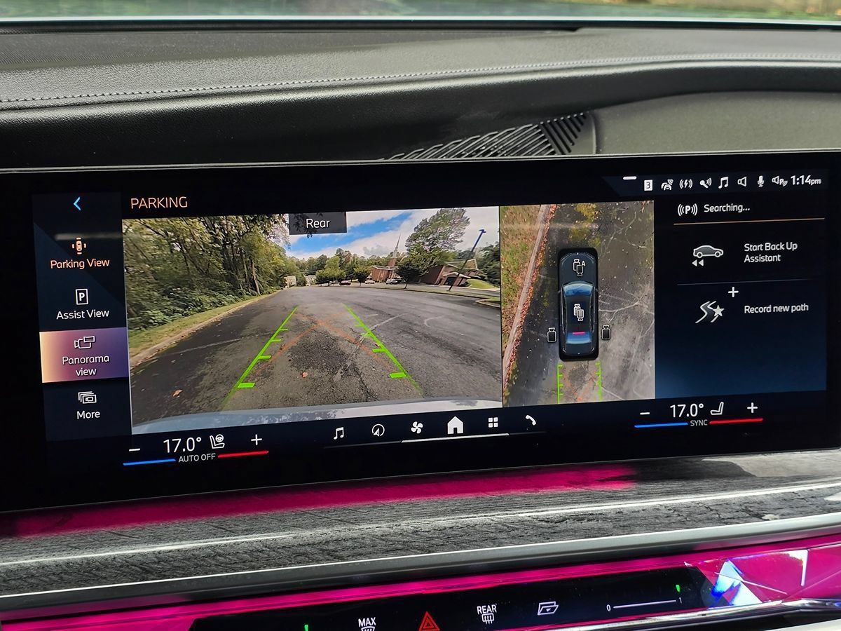 Used 2024 BMW i7 xDrive60 AWD/4WD image 44