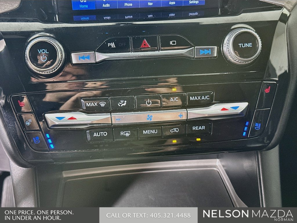 Used 2023 Ford Explorer Platinum w/ Technology Package AWD/4WD image 19