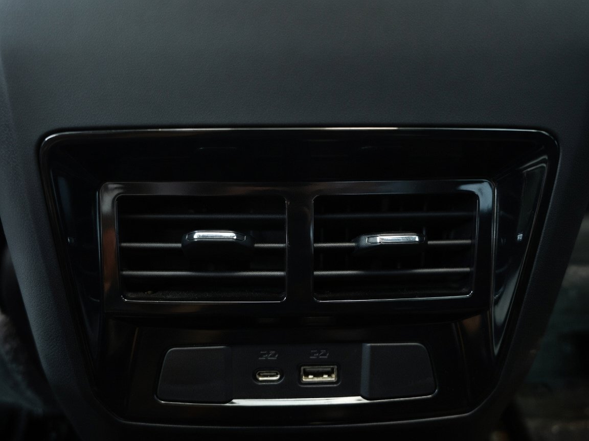 Used 2023 Chevrolet Colorado LT w/ LT Convenience Package III RWD image 18