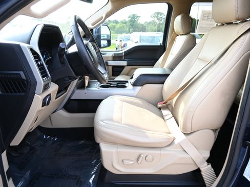 Used 2019 Ford F250 Lariat w/ Lariat Value Package AWD/4WD image 16