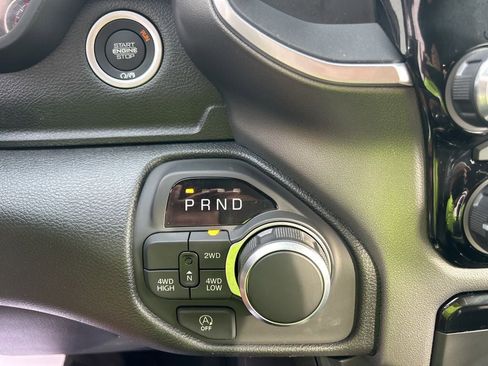 New 2026 RAM 1500 Express AWD/4WD image 13