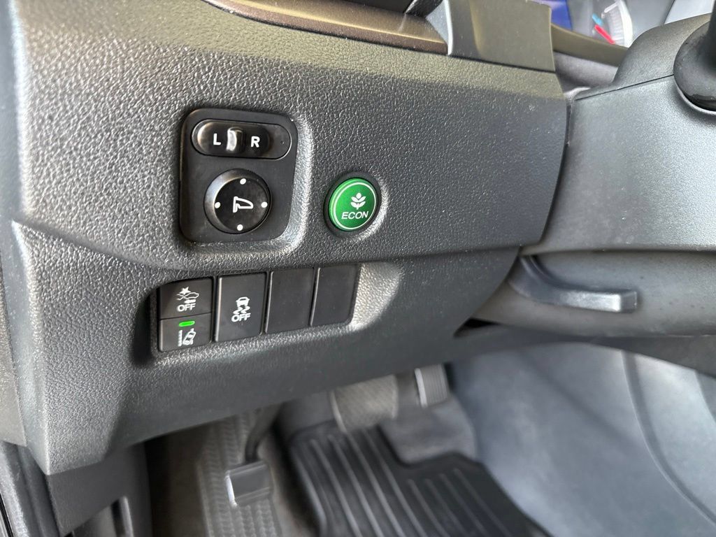 Used 2021 Honda Pilot EX image 25