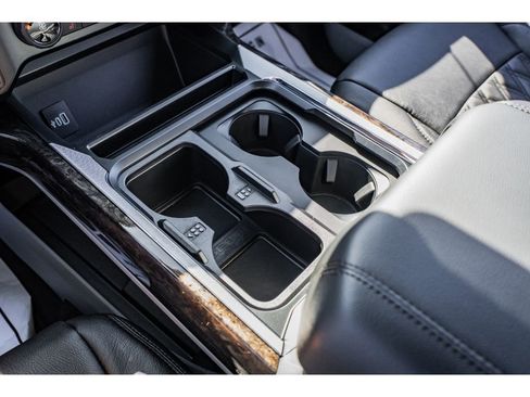 Used 2025 Ford F250 XLT w/ Black Appearance Package image 18