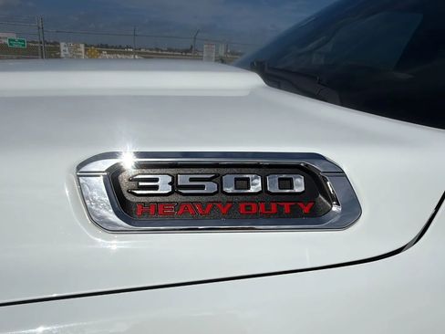 Used 2022 RAM 3500 Tradesman AWD/4WD image 9
