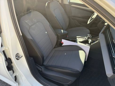 New 2026 Volkswagen Jetta SE image 28