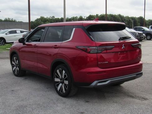 New 2025 Mitsubishi Outlander SE image 5