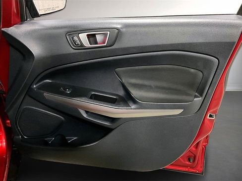 Used 2018 Ford EcoSport SE w/ SE Convenience Package image 28