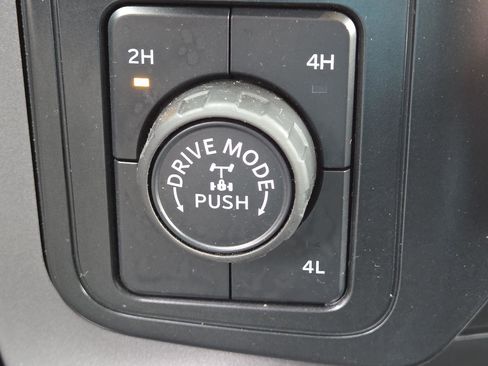 Used 2025 Ford F150 XLT w/ Equipment Group 302A MID AWD/4WD image 26