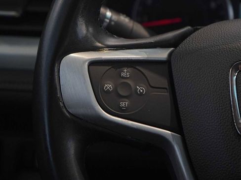 Used 2019 GMC Acadia SLT image 17