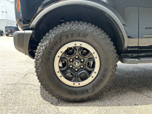 Used 2023 Ford Bronco Black Diamond w/ Sasquatch Package AWD/4WD image 7