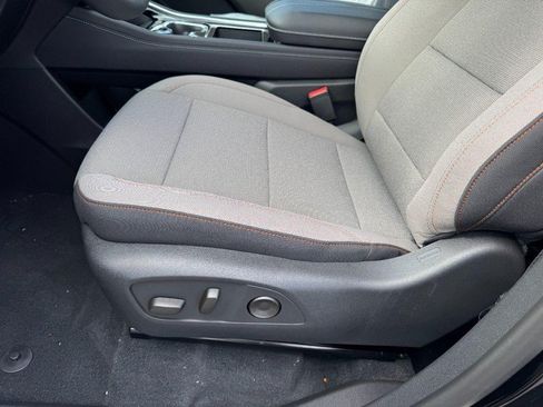 New 2026 Chevrolet Traverse LT w/ Midnight/Sport Edition FWD image 9