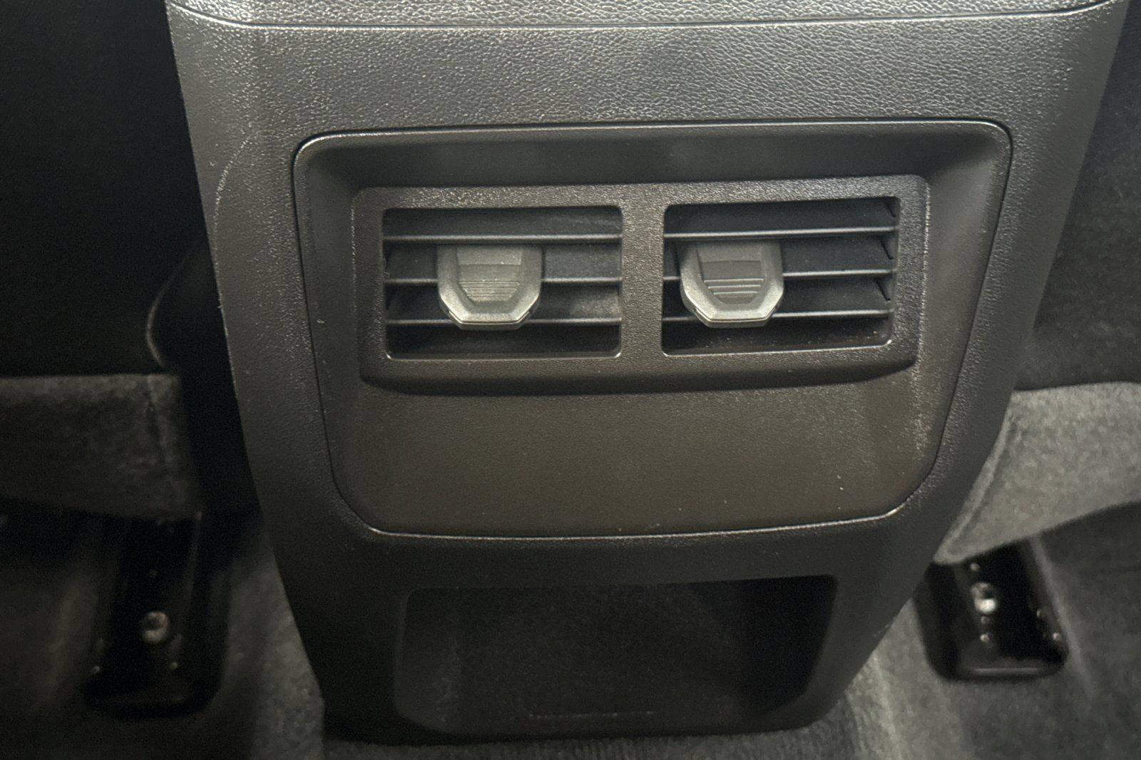 Used 2024 Chevrolet Colorado W/T AWD/4WD image 41