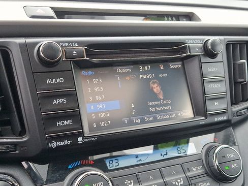 Used 2018 Toyota RAV4 XLE image 17