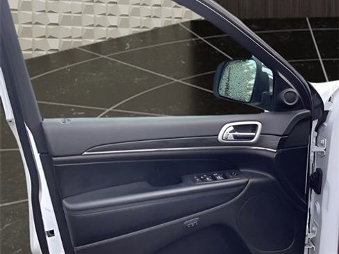 Certified 2021 Jeep Grand Cherokee Limited image 13