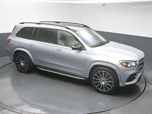 Used 2023 Mercedes-Benz GLS 450 4MATIC image 43