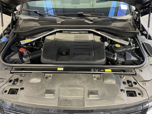 Used 2024 Land Rover Range Rover Sport SE image 37