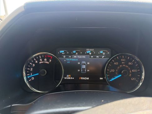 Used 2017 Ford F150 Lariat w/ Equipment Group 502A Luxury AWD/4WD image 15
