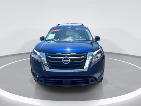 Certified 2024 Nissan Pathfinder SV FWD image 9