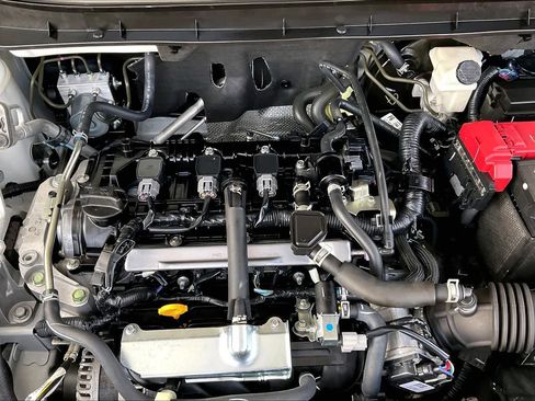 Used 2024 Nissan Kicks SV image 29