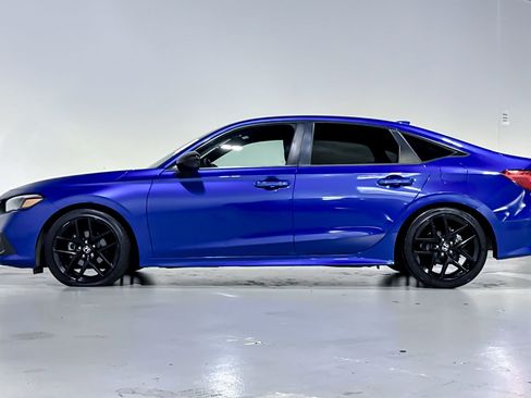 Used 2023 Honda Civic Sport image 2