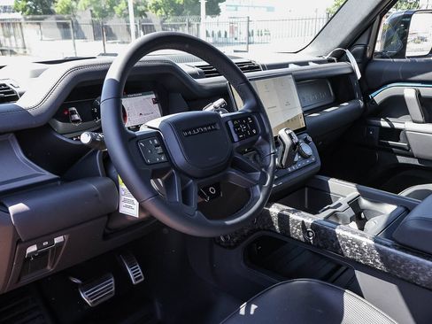 New 2026 Land Rover Defender 110 AWD/4WD image 27