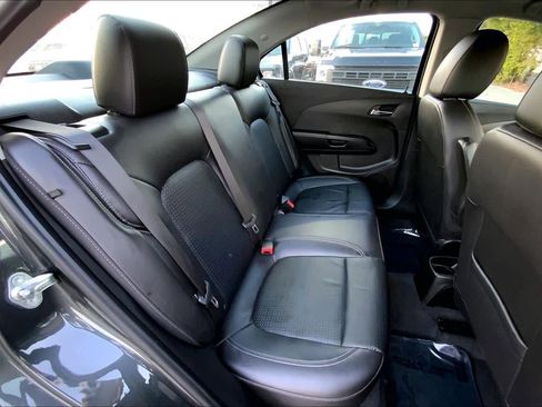 Used 2020 Chevrolet Sonic Premier image 17