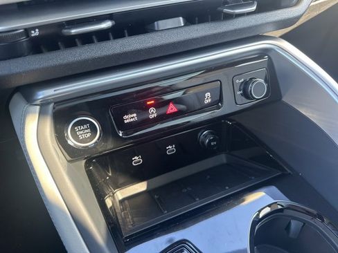 New 2025 Audi Q5 Premium Plus image 32