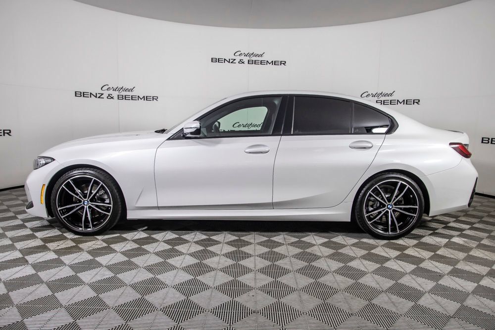 Used 2023 BMW 330i Sedan w/ M Sport Package RWD image 10