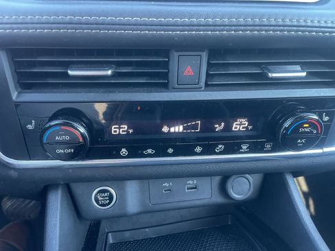 Certified 2023 Nissan Rogue SV w/ SV Premium B Package AWD/4WD image 20