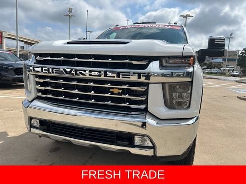 Used 2023 Chevrolet Silverado 2500 LTZ w/ LTZ Convenience Package AWD/4WD image 3