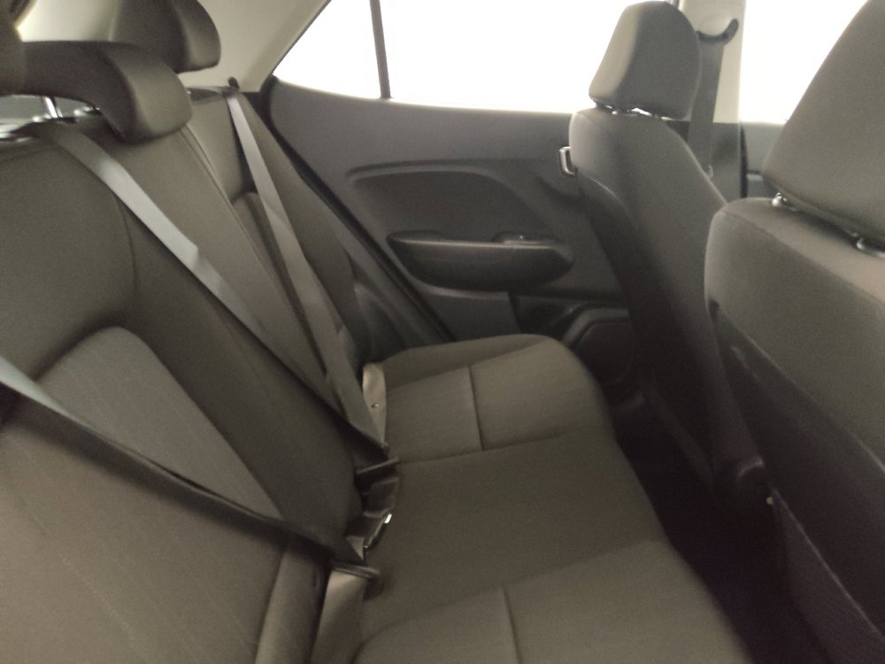 Used 2021 Hyundai Venue SE FWD image 19