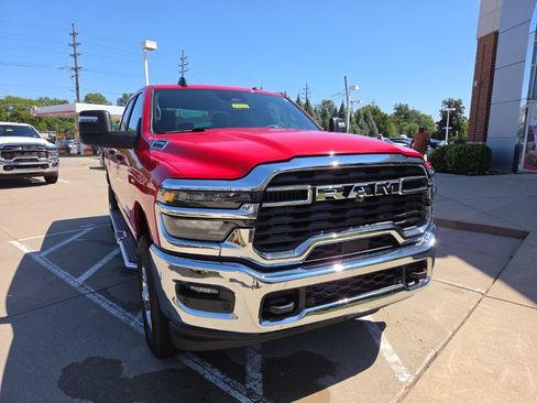 Certified 2026 RAM 2500 Big Horn AWD/4WD image 4