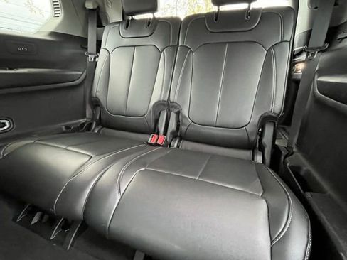 Used 2022 Jeep Grand Cherokee L Limited AWD/4WD image 26