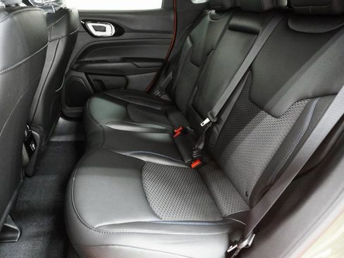 New 2026 Jeep Compass Latitude image 15