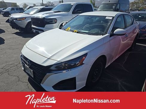 Used 2023 Nissan Altima 2.5 S FWD image 1