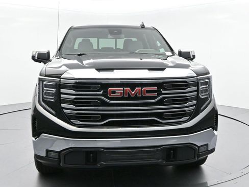 Used 2023 GMC Sierra 1500 SLT w/ SLT Convenience Package AWD/4WD image 2