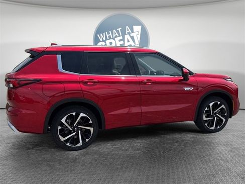 New 2025 Mitsubishi Outlander SEL image 6