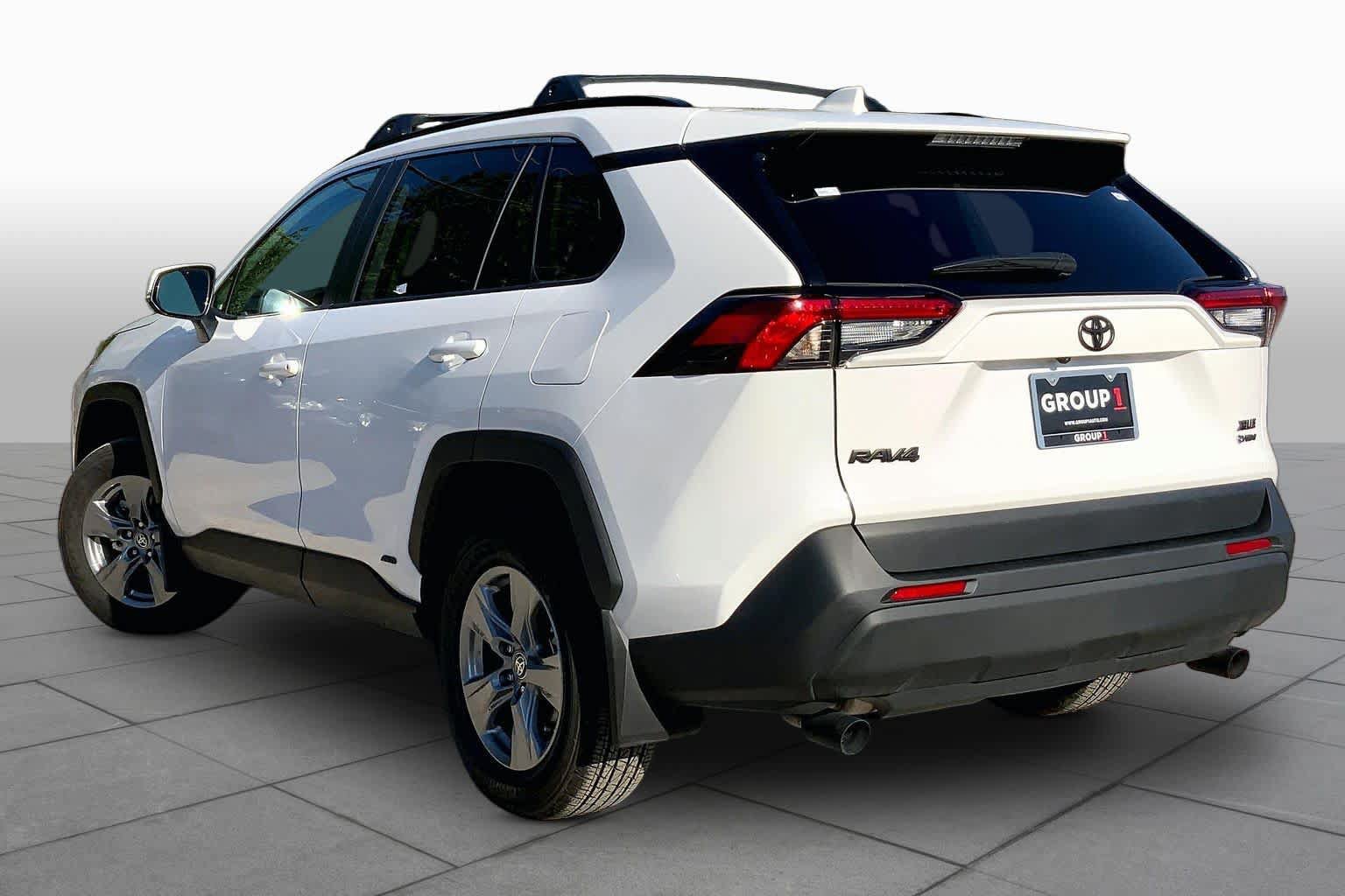 Used 2025 Toyota RAV4 XLE w/ Convenience Package AWD/4WD image 10
