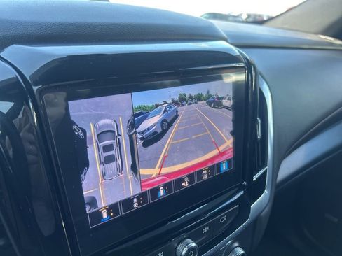 Used 2022 Chevrolet Traverse RS AWD/4WD image 16