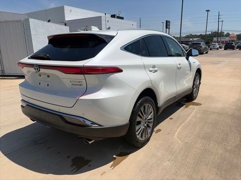 Used 2021 Toyota Venza Limited w/ Advanced Technology Package AWD/4WD image 3