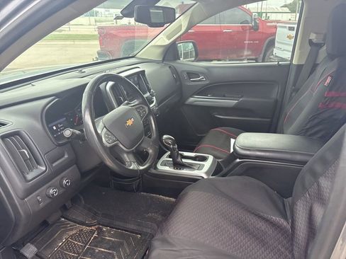 Used 2022 Chevrolet Colorado LT w/ Redline Special Edition AWD/4WD image 6