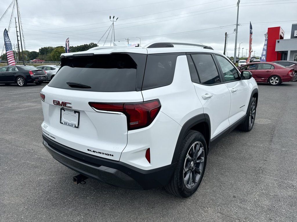 Used 2025 GMC Terrain Elevation w/ Elevation Premium Package AWD/4WD image 13