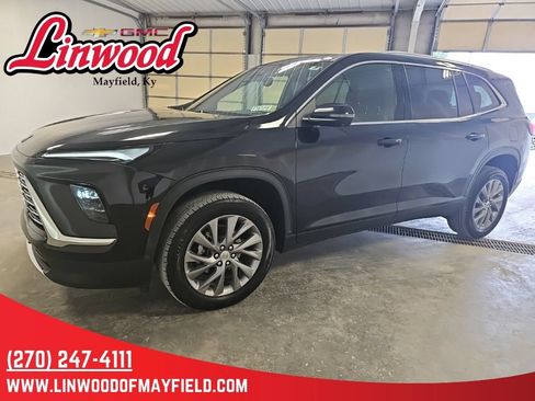 Used 2025 Buick Enclave Preferred FWD image 5