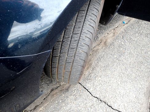 Used 2017 Toyota Camry SE image 23