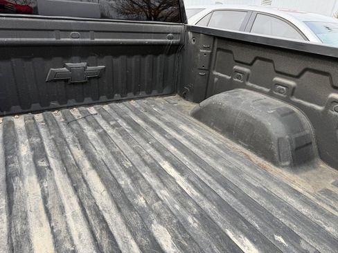 Used 2023 Chevrolet Silverado 1500 LT Trail Boss w/ LT Trail Boss Premium Package image 10